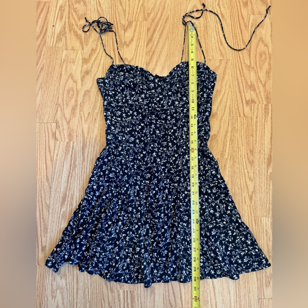 Reformation Saskia fit & flare Navy Floral Mini Dress - Picture 16 of 16
